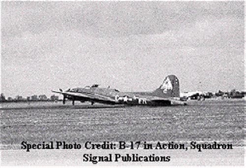 Photo of an American B17 warplane.